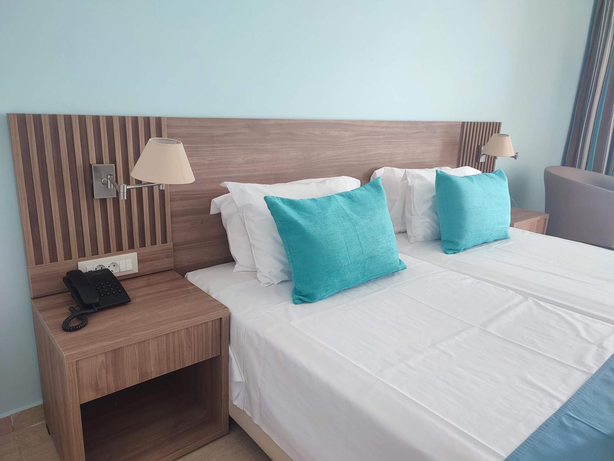 Asterias Beach Resort أفانتو المظهر الخارجي الصورة