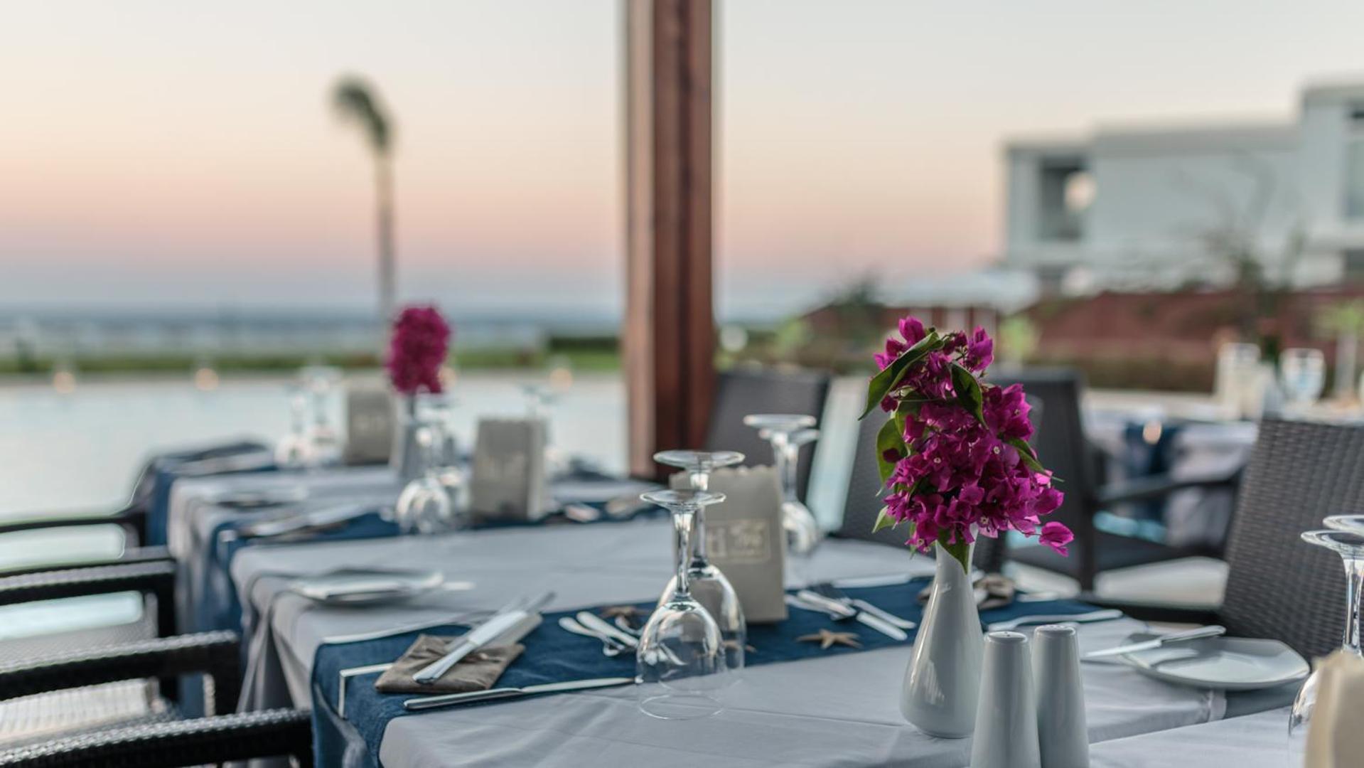 Asterias Beach Resort أفانتو المظهر الخارجي الصورة