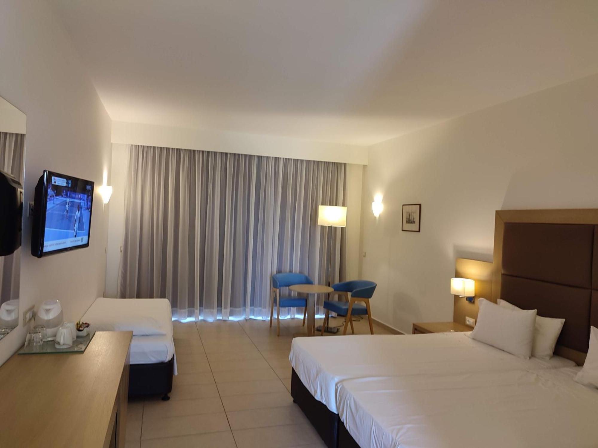 Asterias Beach Resort أفانتو المظهر الخارجي الصورة