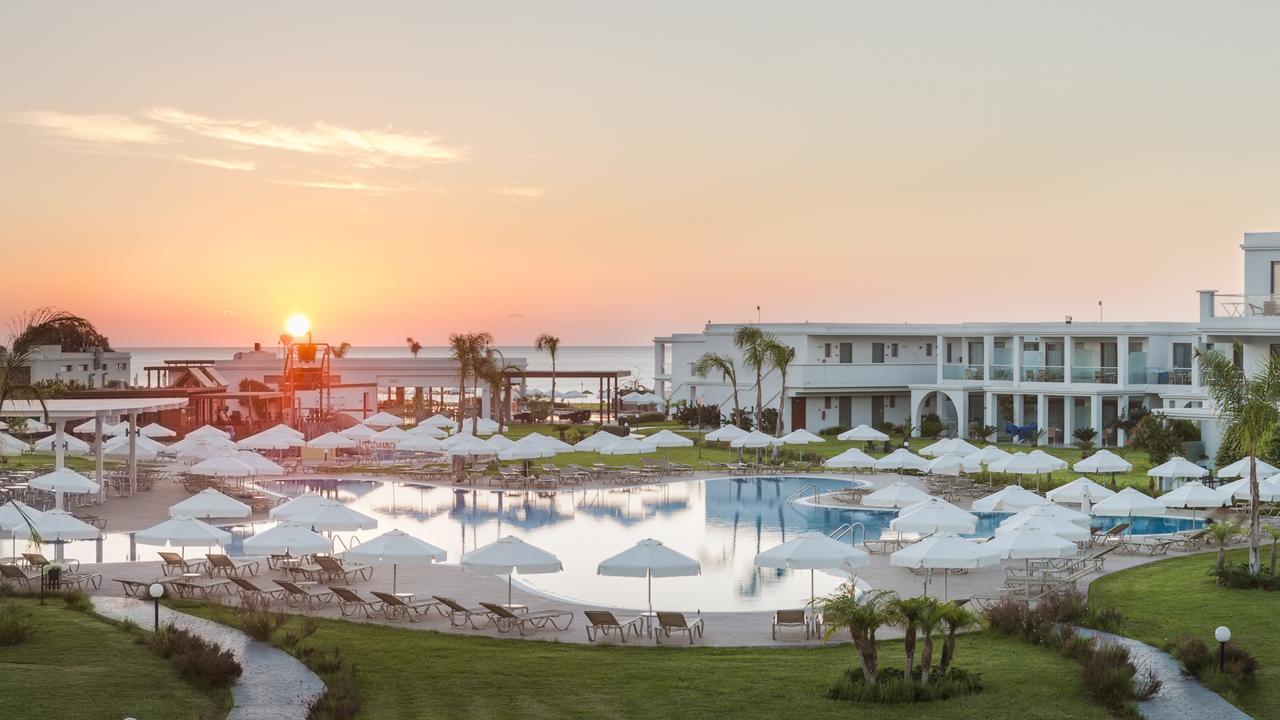 Asterias Beach Resort أفانتو المظهر الخارجي الصورة
